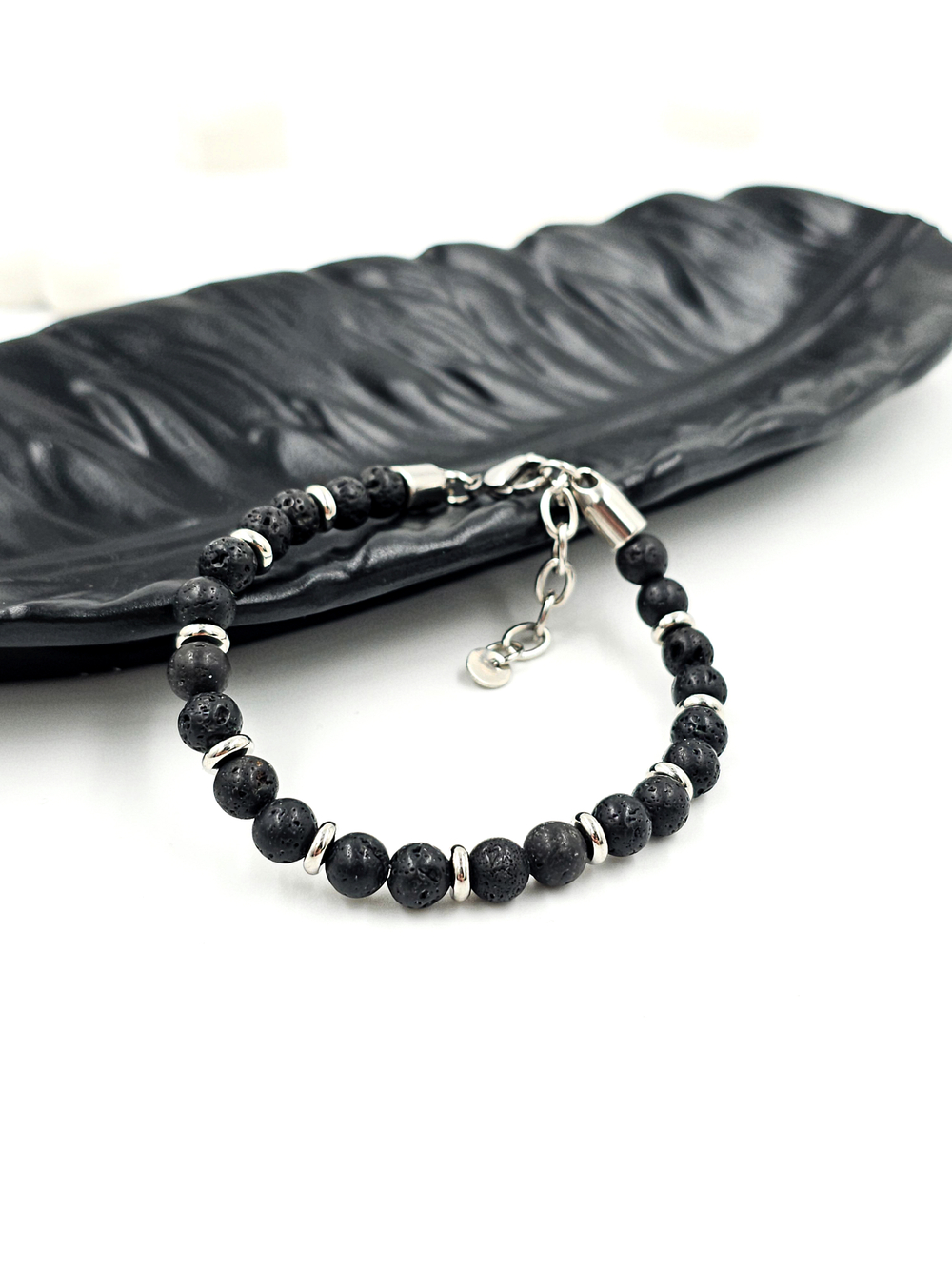 Браслет из нержавеющей стали и лавы