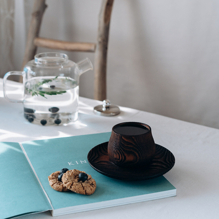 Деревянная текстурированная чайная пара (блюдце с чашкой) серии "Меренга" из сибирской сосны NC28