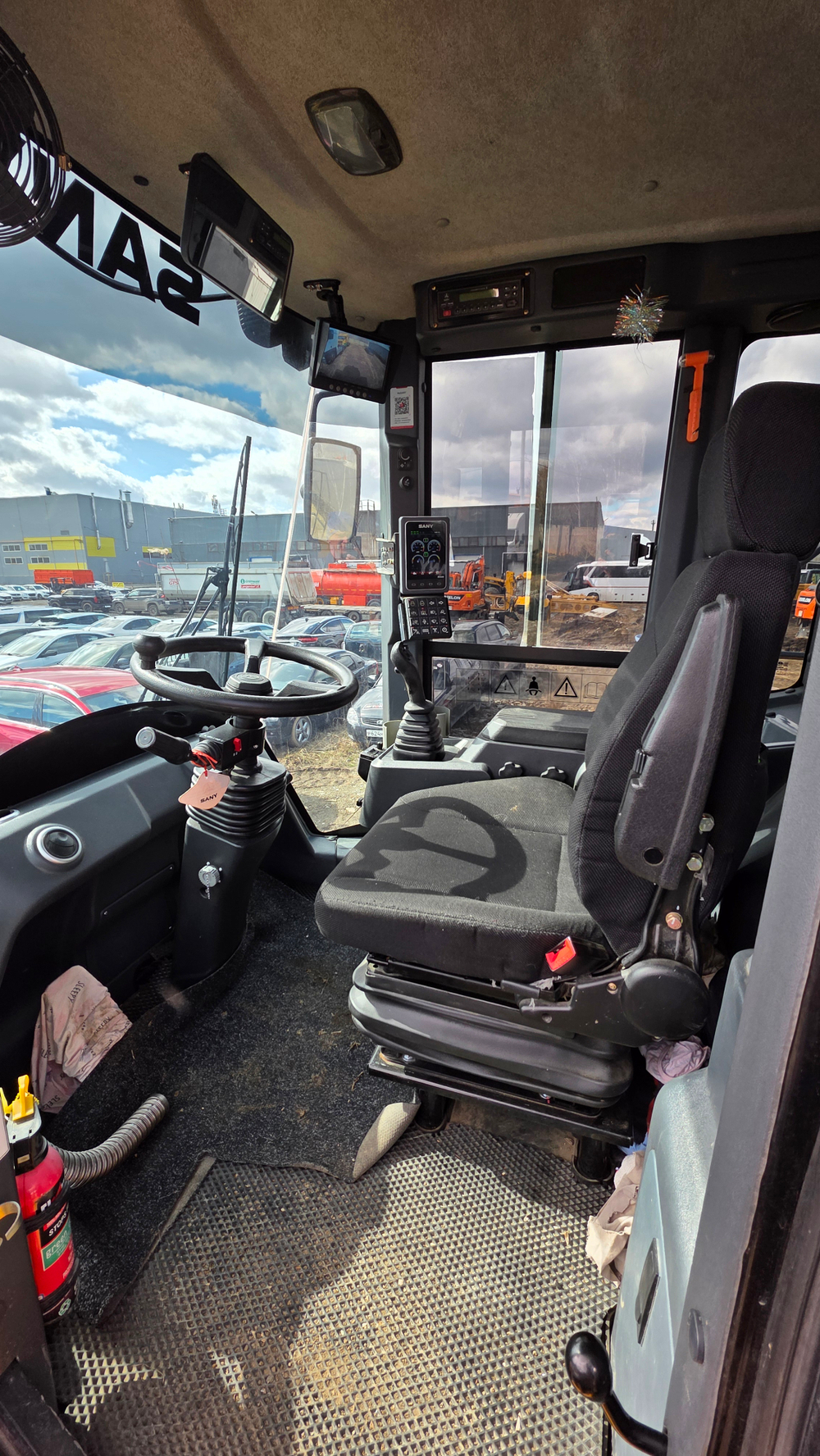 SANY SW* Фронтальный погрузчик SW966K1 (Дизельный, 9,7 л, 242 л.с., АТ)