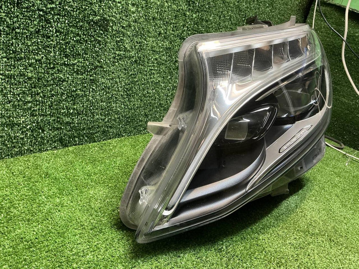 Фара левая Mercedes V W447 (2014-н.в.) LED