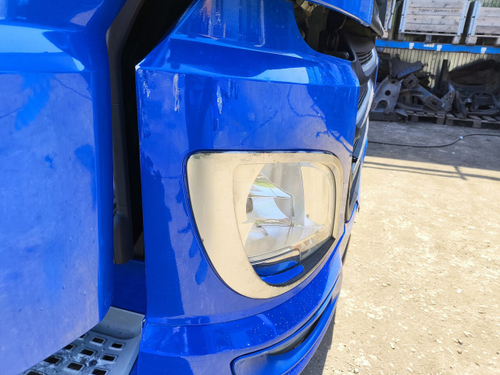 Облицовка фары правой 2018г.