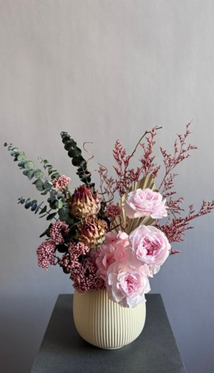 Композиция в кашпо Артишок