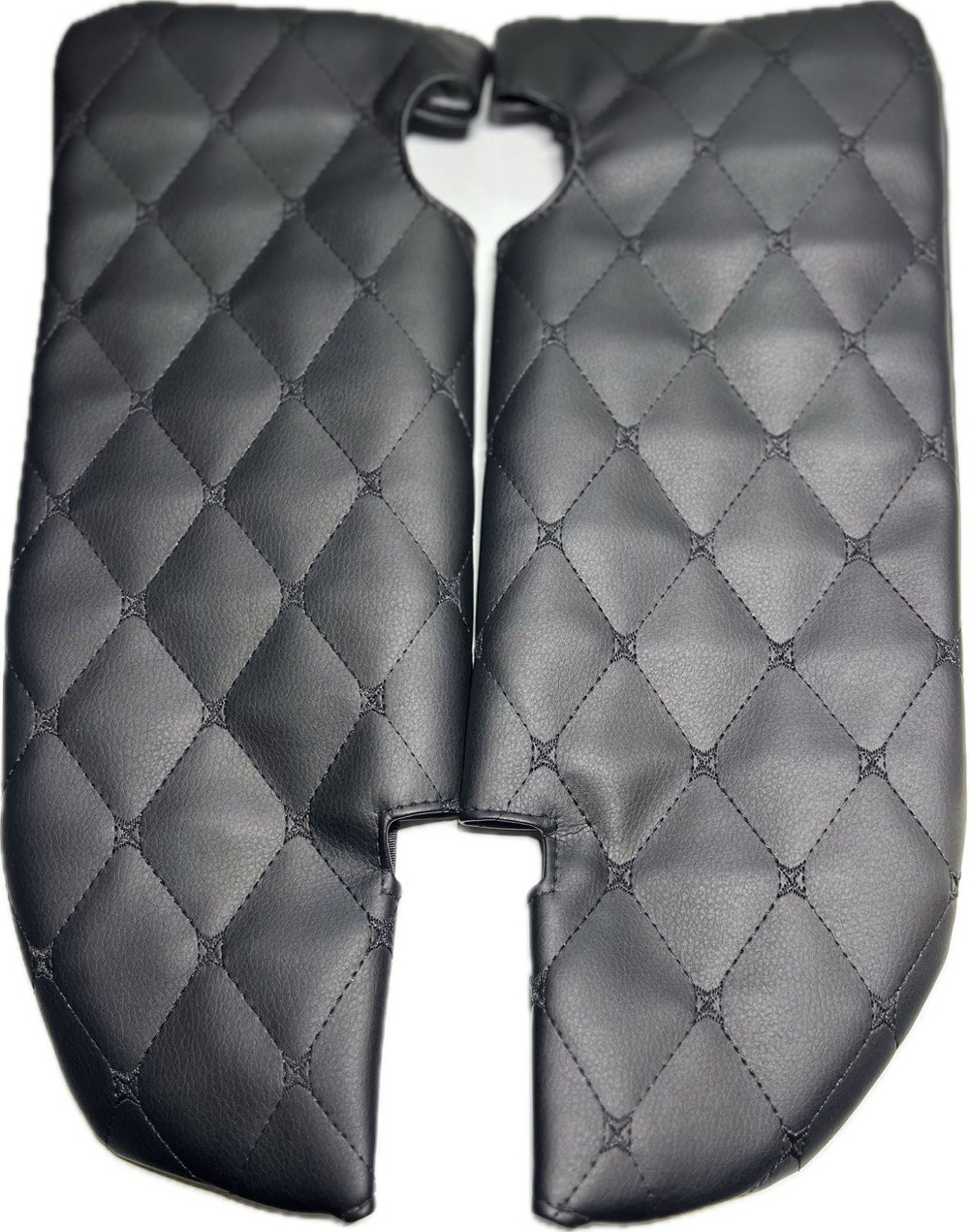 Чехлы на козырьки Лада Веста Vesta(чёрная нить Бабочка)