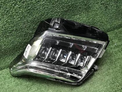 Битая Фара правая Cadillac Escalade 4 (14-20) LED