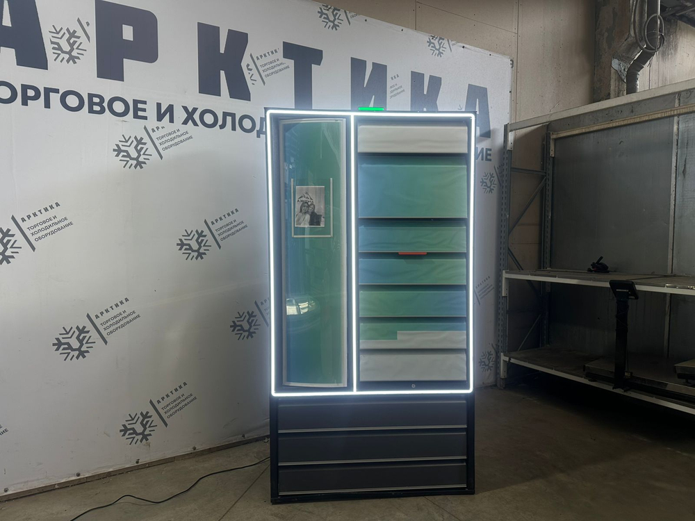 Сигаретный шкаф трехсекционный