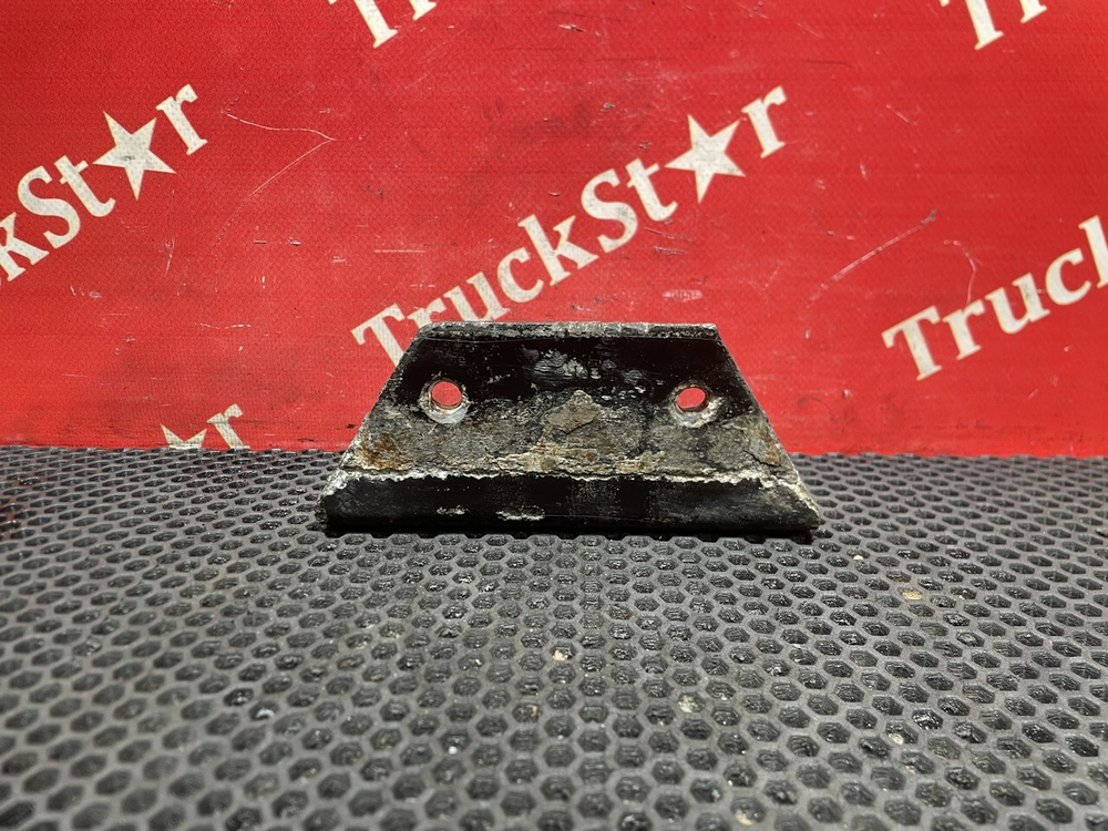 Кронштейн подушки передней заднего моста