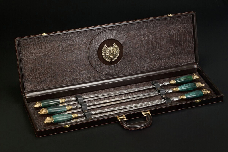 Подарочный набор шампуров в кейсе "Презент 4" зеленая карельская береза