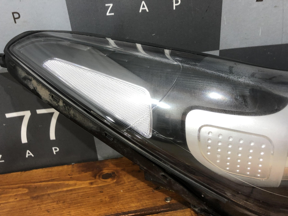 Фара правая галоген Kia Sportage 4 (QL) 16-18 Б/У Оригинал 92102F1010