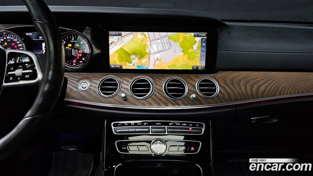 Mercedes-Benz E-Class W213 E220d 4MATIC Exclusive (09.2020)