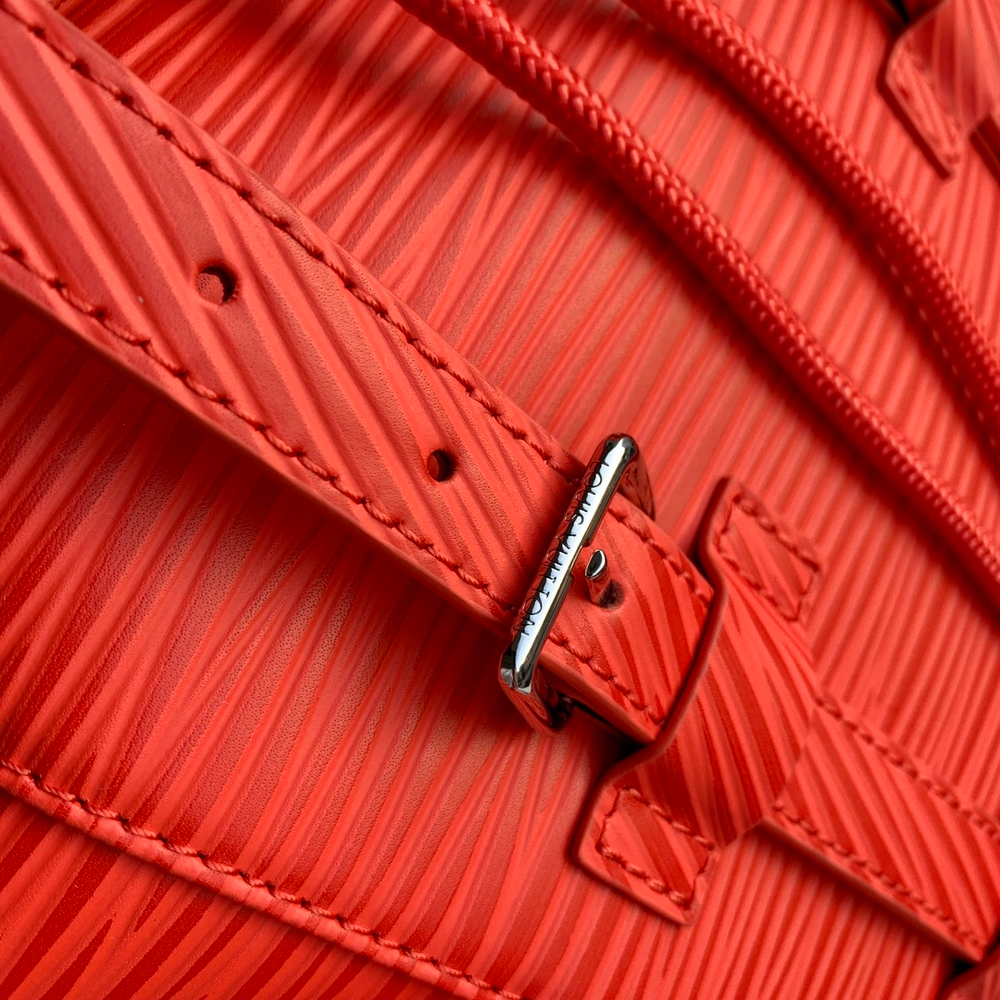 Louis Vuitton Christopher MM