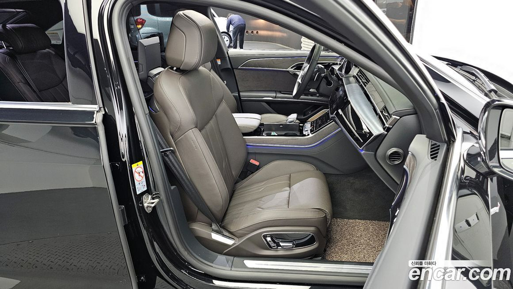 Audi A8 (D5) 55 TFSI Quattro Premium LWB (12.2022)