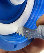 Крышка для бака автономки с обратным клапаном (универсальная), с резьбой 60 x 3.0 мм, цвет синий (1 шт)