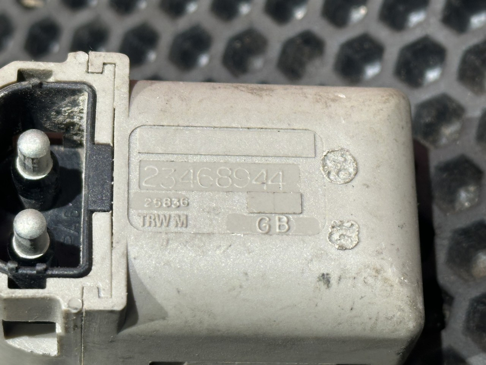 Датчик закрывания замка кабины