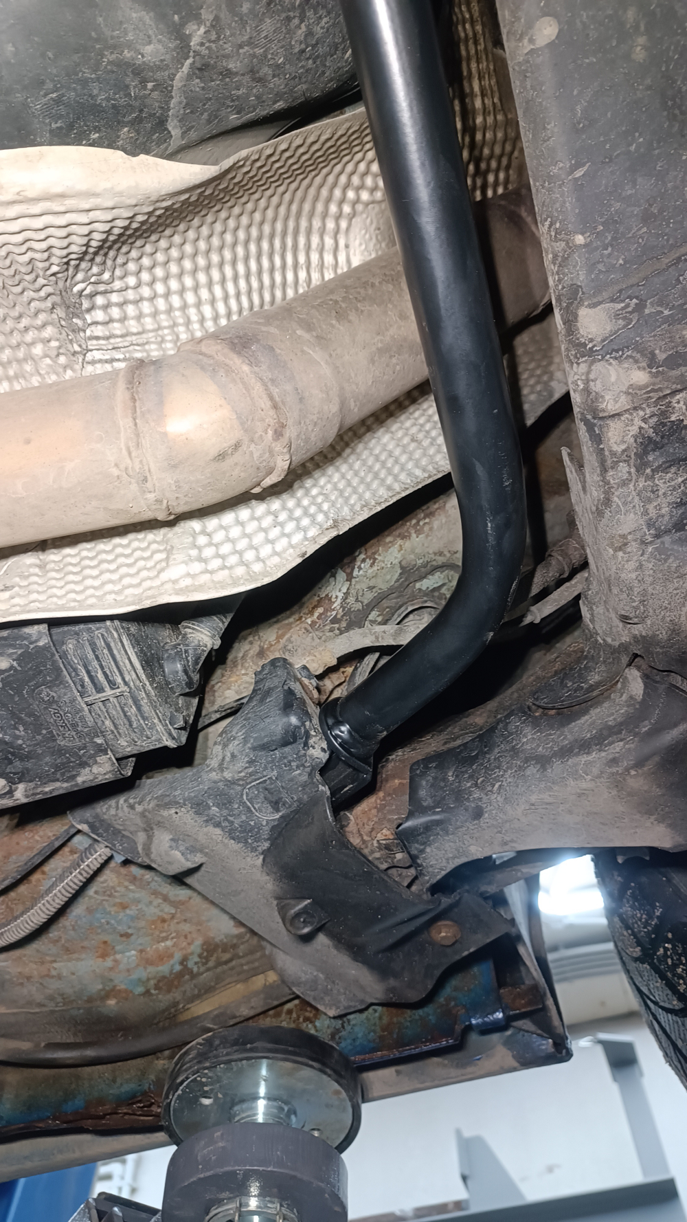 Распорка задняя нижняя Peugeot 207 RC (ПОД ЗАКАЗ)