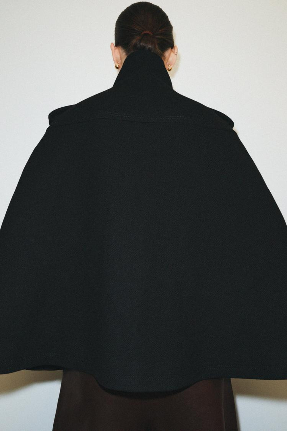 ZARA НАКИДКА ИЗ СМЕСОВОЙ ШЕРСТИ С МЕТАЛЛИЧЕСКИМИ ПУГОВИЦАМИ — ZW COLLECTION, ЧЕРНЫЙ