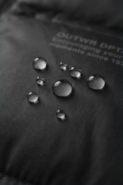 ZARA ЛЕГКАЯ НЕПРОМОКАЕМАЯ КУРТКА, ЧЕРНЫЙ