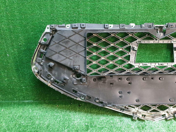 Решетка радиатора Genesis G90 (2018-2022)