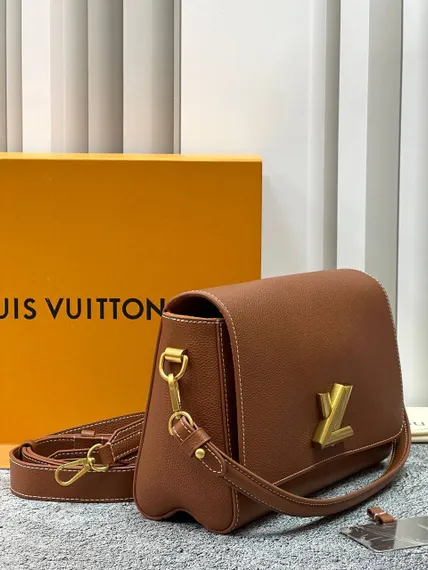Сумка женская Louis Vuitton Soft Twist коричневый