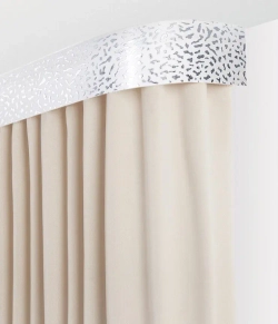 Пластиковый карниз с тиснением Legrand 3-х рядный Капелла 3600 мм