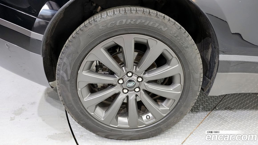 Land Rover Range Rover Bella 2.0 D240 R-Dynamic SE (12.2019)