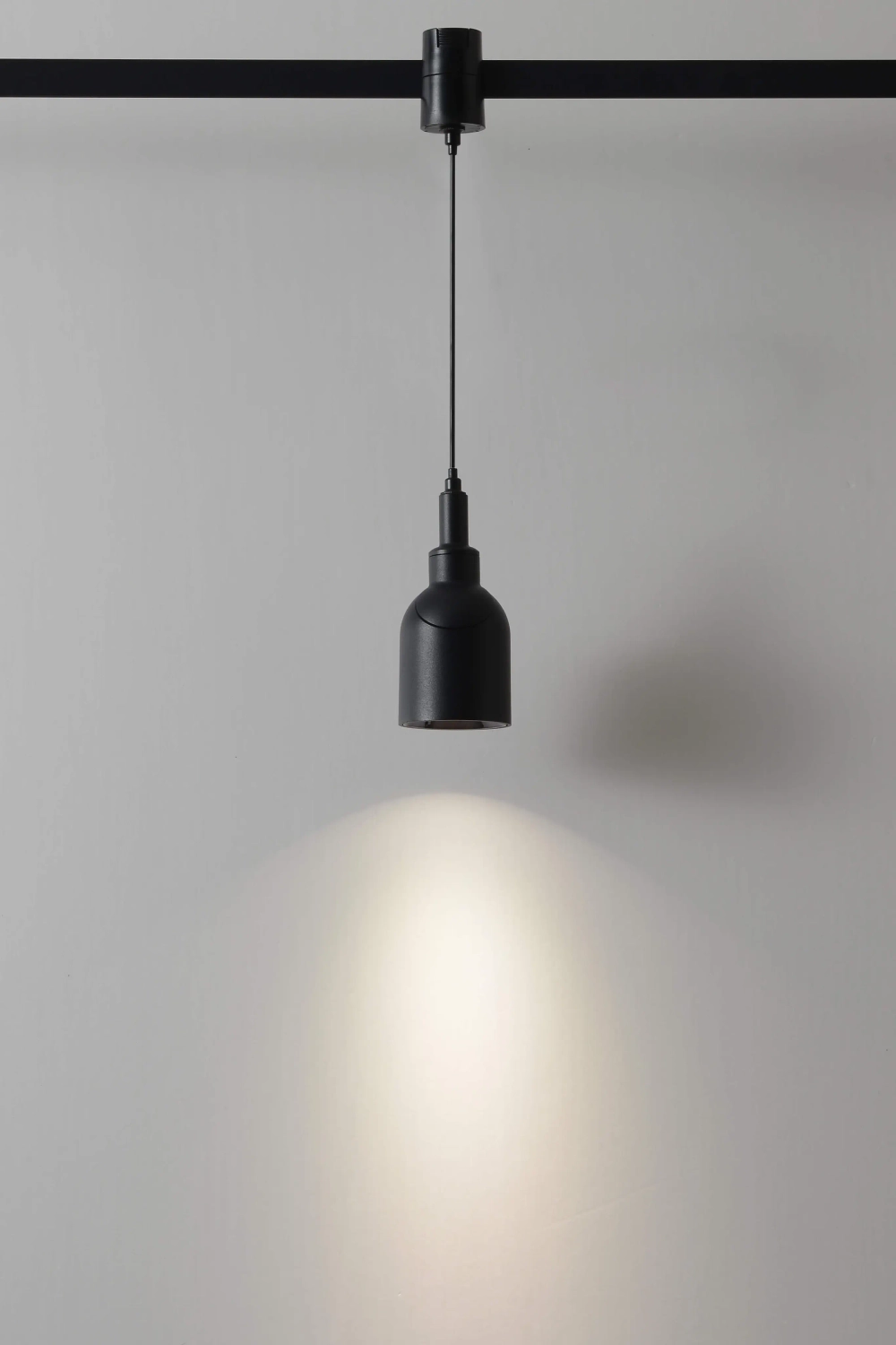 Светильник трековый для гибкой магнитной системы Crystal Lux CLT 0.37 005 7W BL SMART