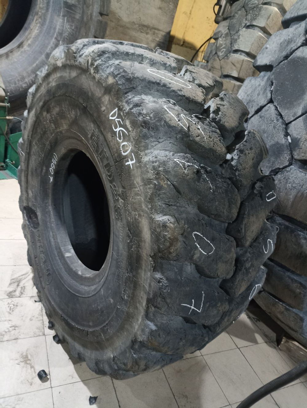 23.5R25 Techking ETD2S шина б/у
