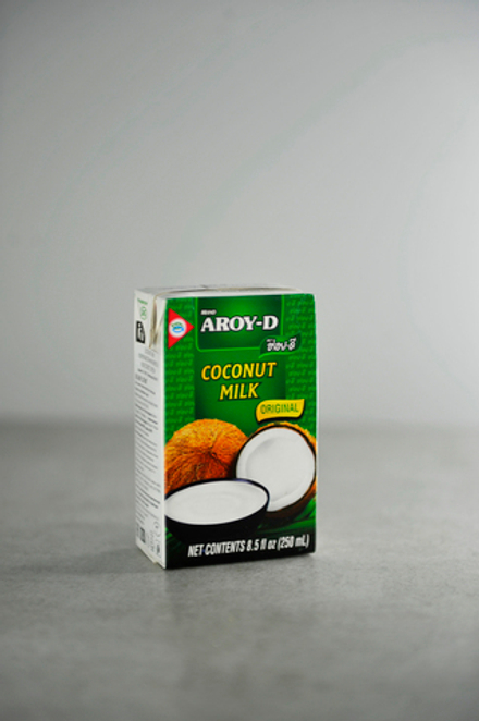 Молоко кокосовое AROY-D 250мл.