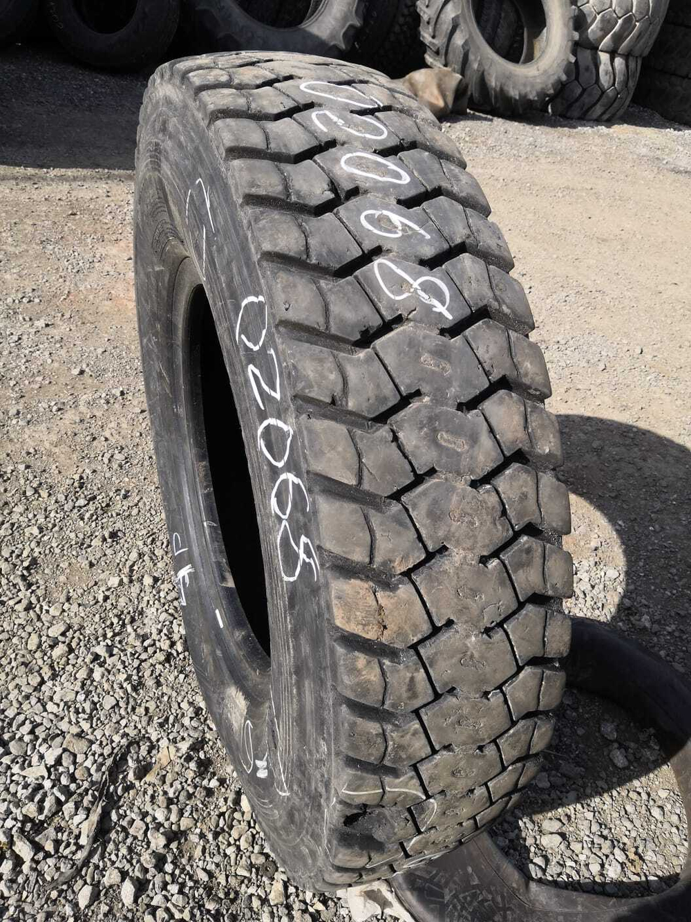 12.00R24 Bridgestone L355 шина б/у