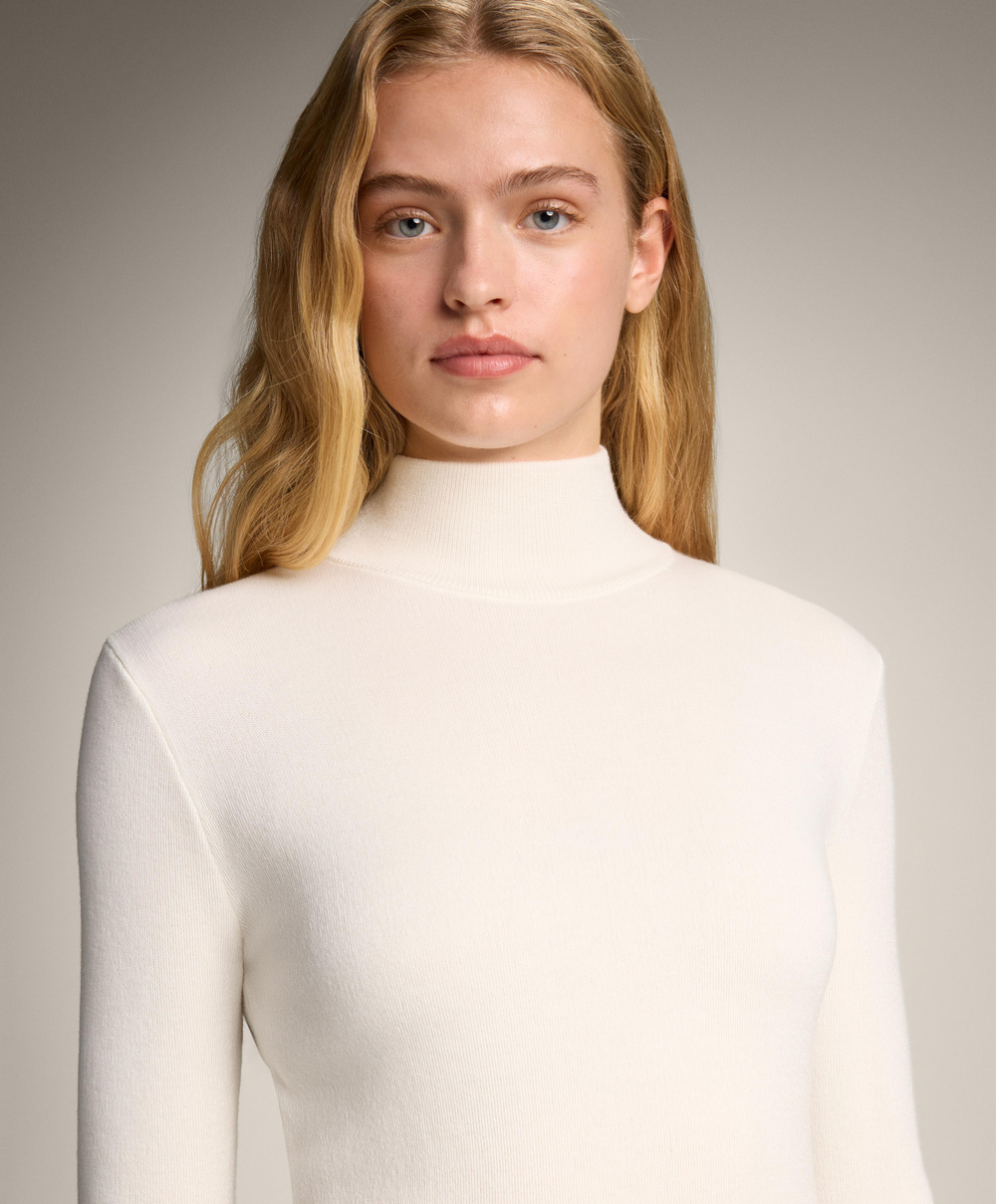 Oysho Термофутболка Base Layer с 10% кашемира, экрю