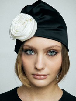 Чалма с белой розой