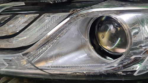 Битая Фара левая Toyota Camry XV70 (2017-2021) LED