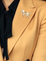 Брошка "Белая лошадь лошадка ". Женская брошь,украшение.Подарок на новый год. Символ года