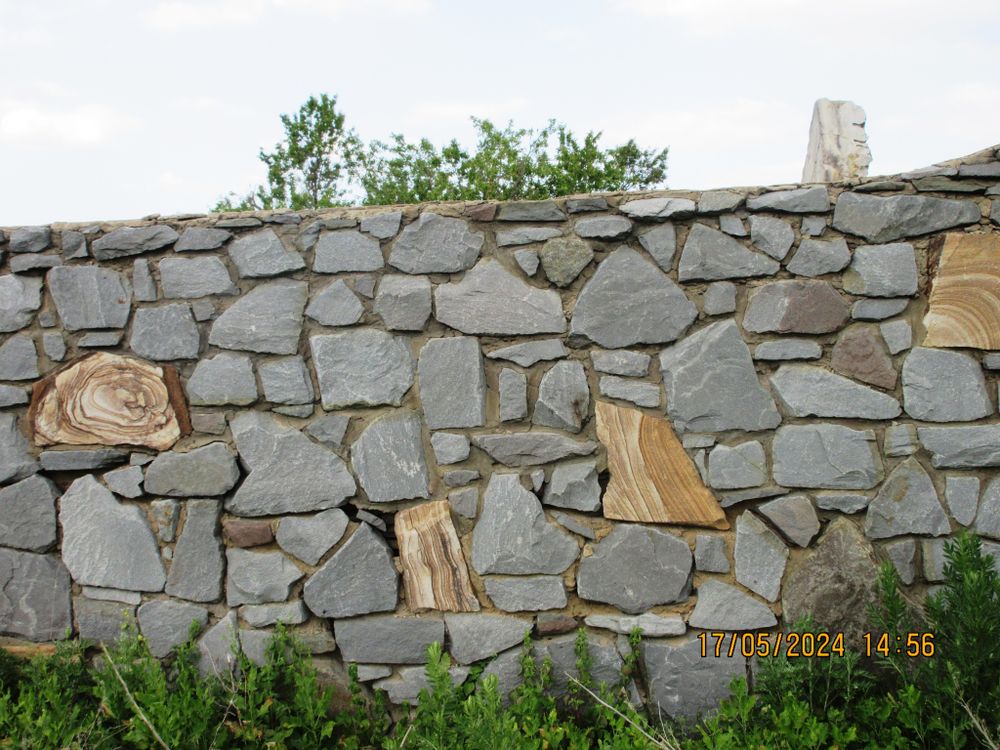 Rubble stone masonry Blue /tn