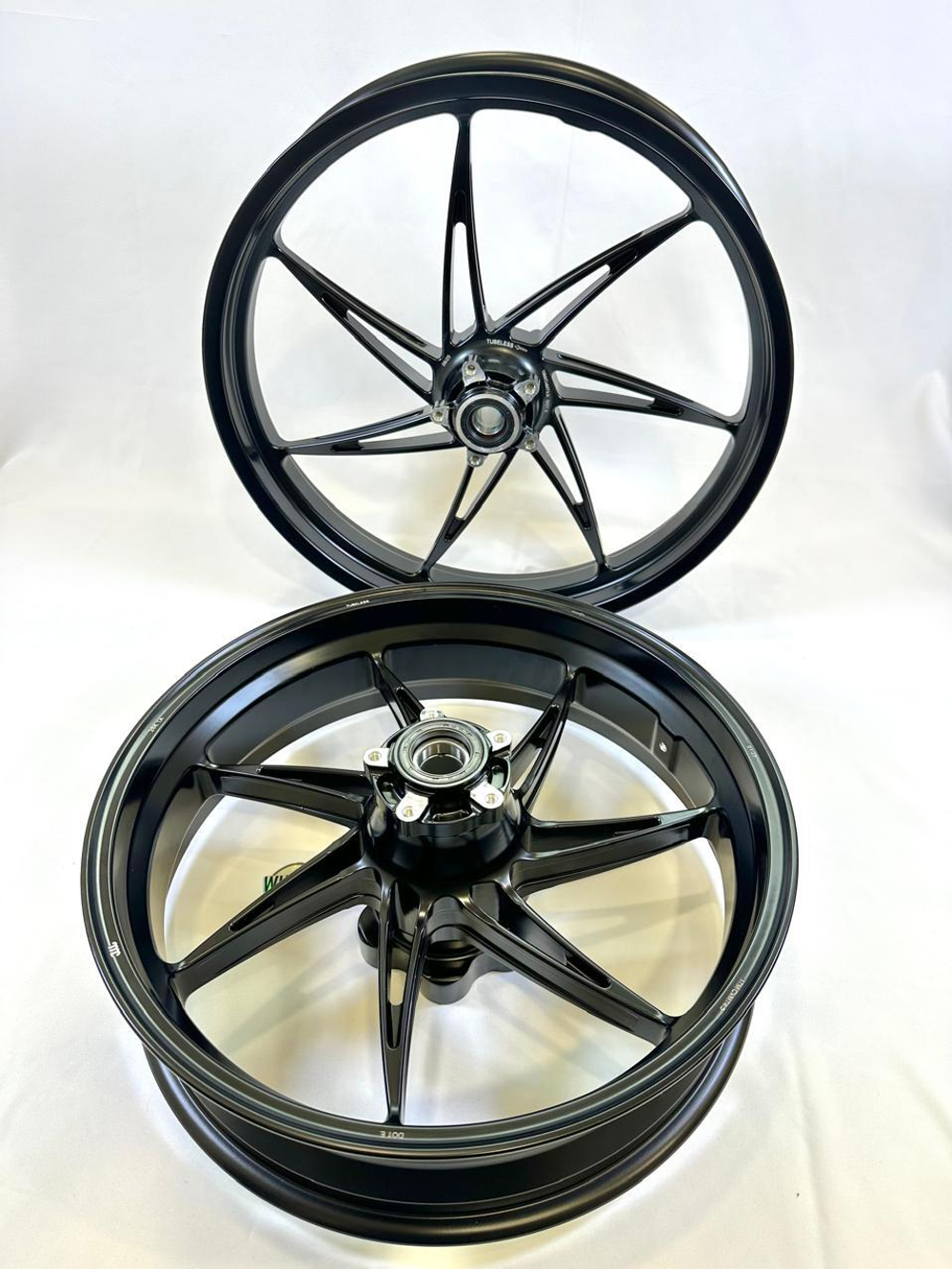 Ducati Performance Кованные колесные диски Multistrada V4