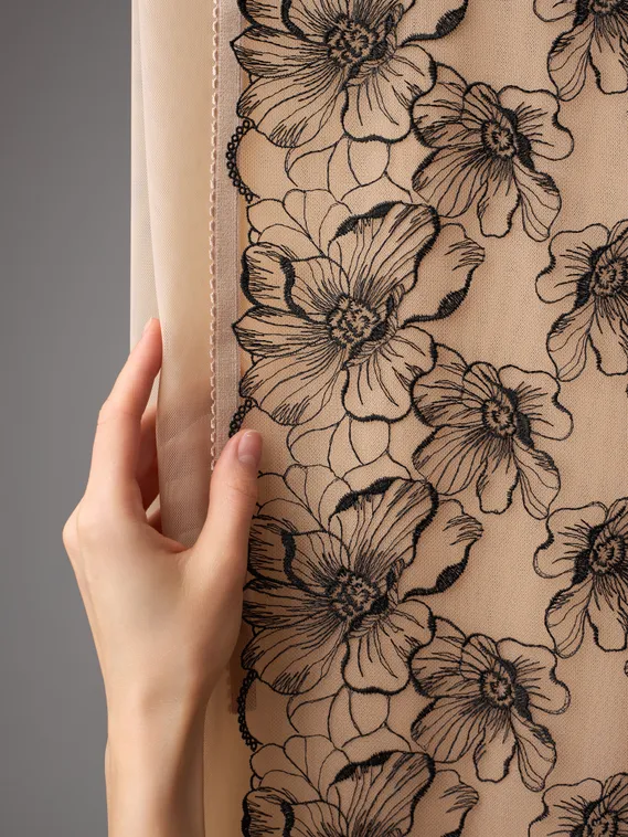 05-172 ОПТ Вышивка на неэл. сетке 25 см, бежевый/черный 170