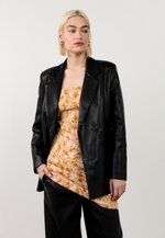 Жакет двубортный из эко-кожи