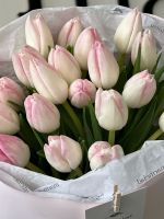 Букет из 25ти белых розовых тюльпанов - нет в наличии