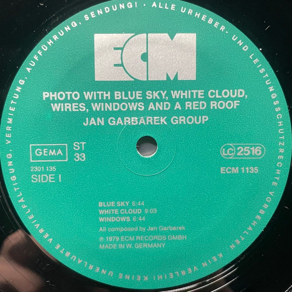 Jan Garbarek Group ‎– Photo With Blue Sky, White Cloud, Wires, Windows And A Red Roof (Германия 1979г.) ECM