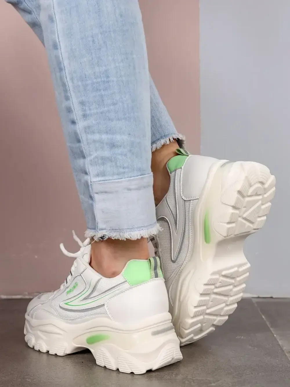 Кроссовки женские натуральная кожа