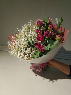 Букет из гипсофилы и тюльпанов (Сборный0002)
