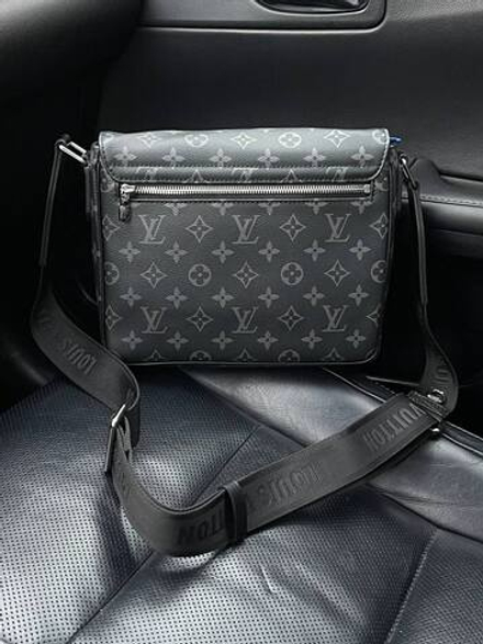 Сумка-мессенджер Louis Vuitton