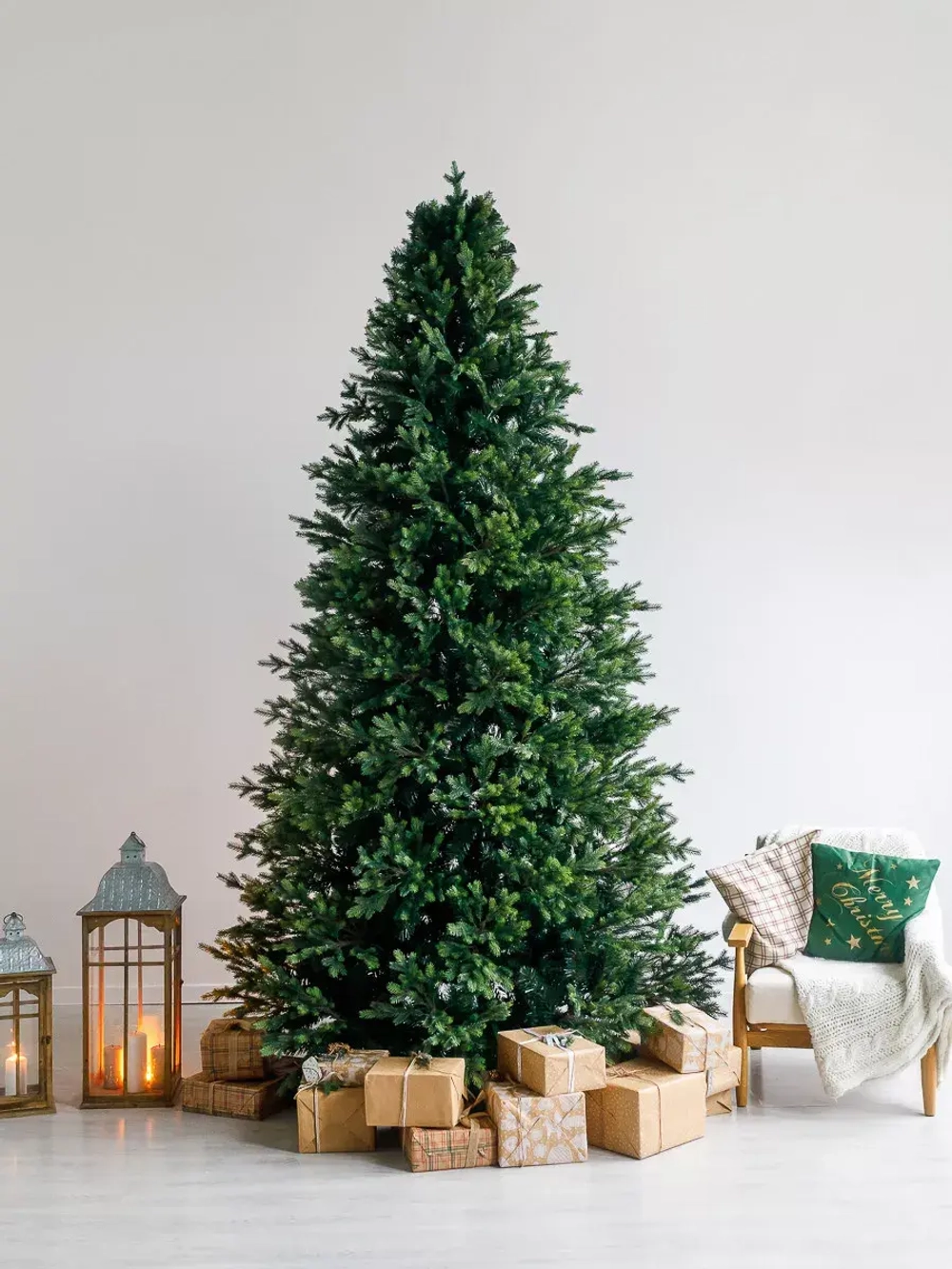 Интерьерная искусственная елка Сказочная Премиум 8 м., ствольная, Литая хвоя+ПВХ, Green Trees (GT8SK)