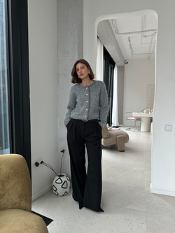 Кардиган с кантом серый