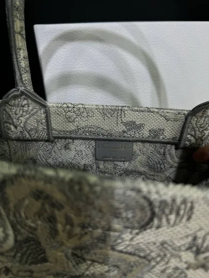 Сумка Dior Book Tote Dioriviera, белый/серый