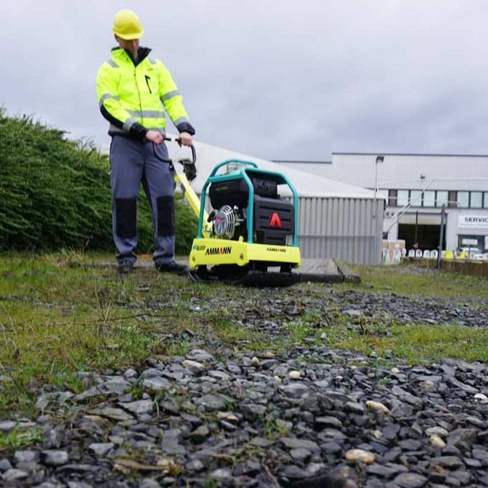 Виброплита бензиновая Ammann APR 22/40 (Honda GX160 / 109 кг) руч/пуск, 400 мм