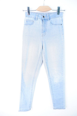 Джинсы Befree модного оттенка, маркировка XXS, визуально 40 размер