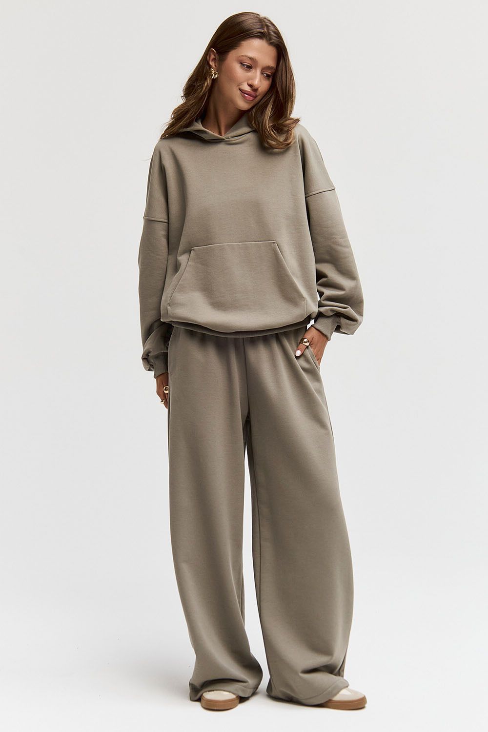 Худи свободного кроя цвета хаки