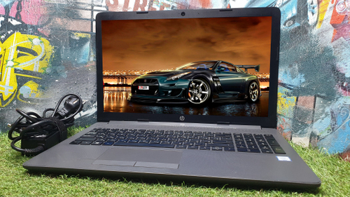 Ноутбук HP i3-7/8Gb