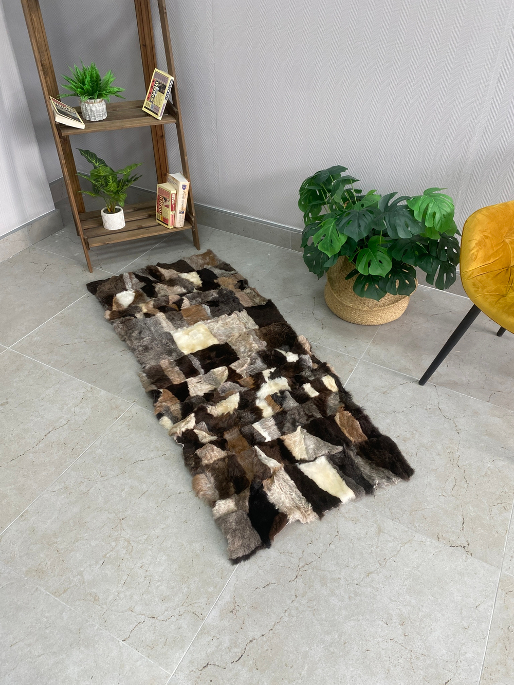 Коврик прикроватный накидка на кресло из кусочков овчины, 160 х 50 см.