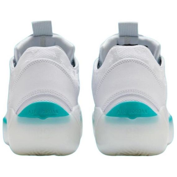 Джордан Эйр Джордан 39 Баскетбольные мячи ПОСРЕДИ Белого, серебрястого, синского